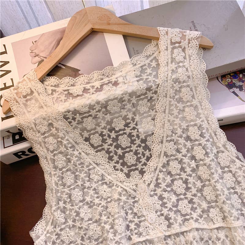 Embroidered Lace Short Sleeve Crop Top